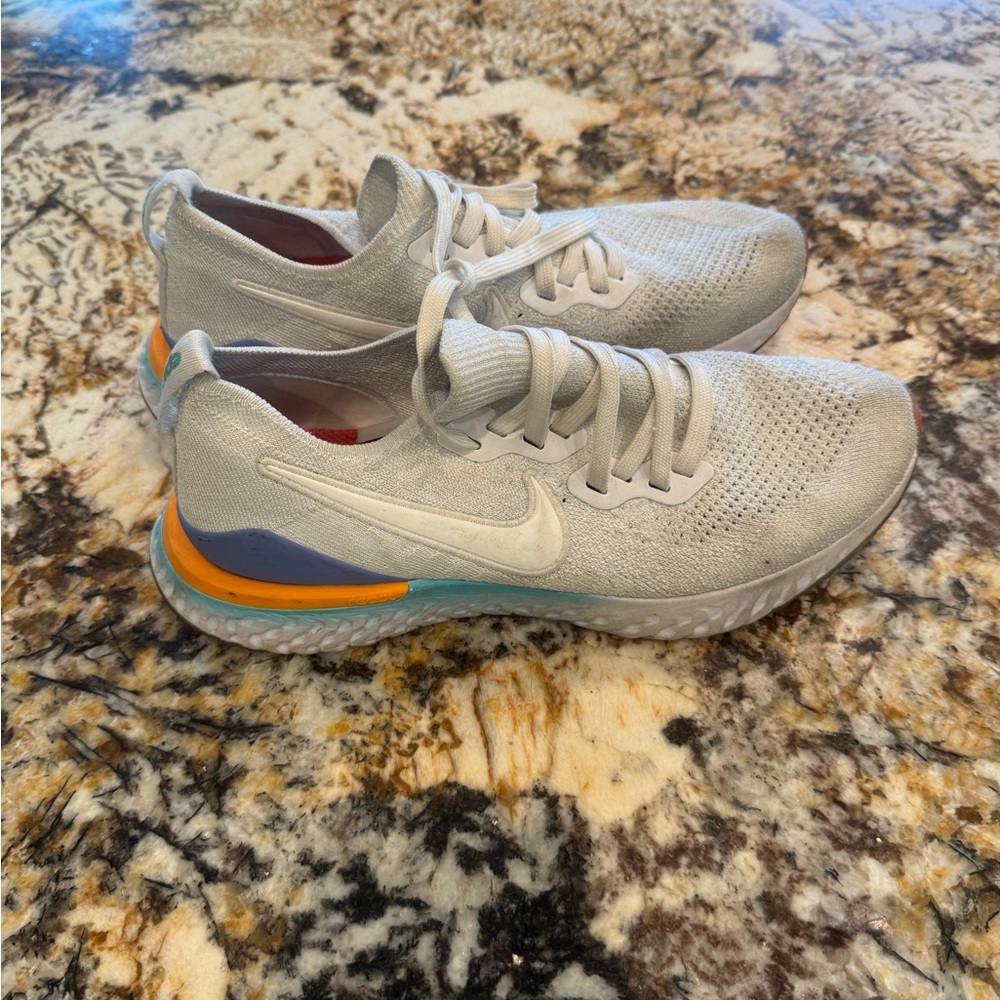 Nike White and Blue Running Shoes Epic React women’s size 9